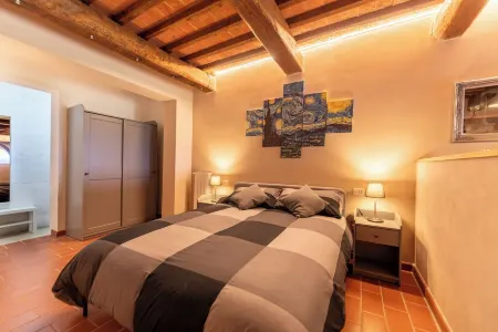 Refined Home W/ Pool, Stunning View, and Relaxing Отели в г. Вольтерра