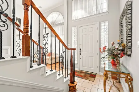 Spacious Pet-Friendly Home Relaxing Backyard Oasis Отели рядом с достопримечательностью «TUMI Store - Legacy West»