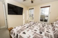 Beat the Heat at Riverhouse Retreat on South Main Hotels in Buena Vista