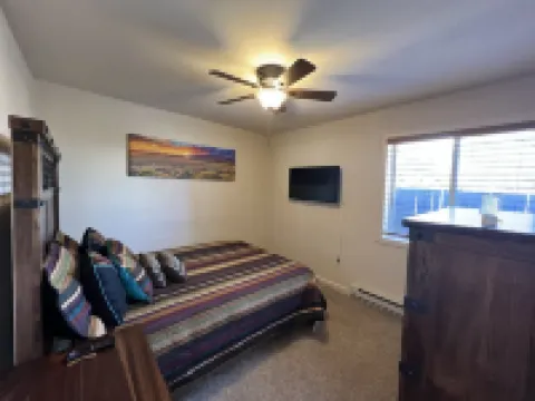 Cozy, peaceful home in quiet neighborhood. Permit #03015 Hotels in Alamosa