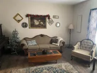 Cute Home in Downtown Florence - 4 BR, 2 BA, WiFi, Pet Friendly!