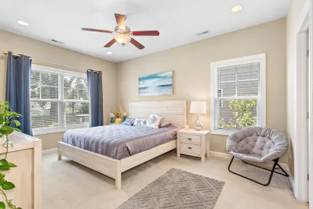 Buckroe Beach Home with King Bed, Grill, Games and 5 min Walk to Beach…Sleeps 8.