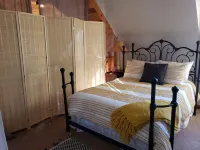 Lakefront Cabin: Sunset View+Jetted Tub+ Tesla Charger