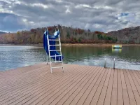 Anchors Away Floating Home @ Whitman Hollow Marina / Froggies Patio Bar