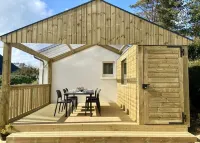 100 m Plage du Portzic Morgat Maison 4 Personnes 2 Chambres Jardin Hotels near FunPark Crozon