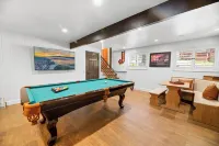 Luxury 5Bedroom/10beds/LargeGatedBackyard/SwingSet/EntertainmentRoom/ &BonusRoom