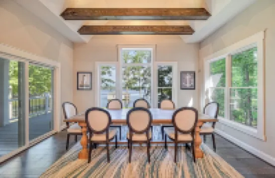 Luxury LAKEFRONT 7Bdr/7.5Ba -Huge Boathouse in Quiet Cove-Public Side-Stunning