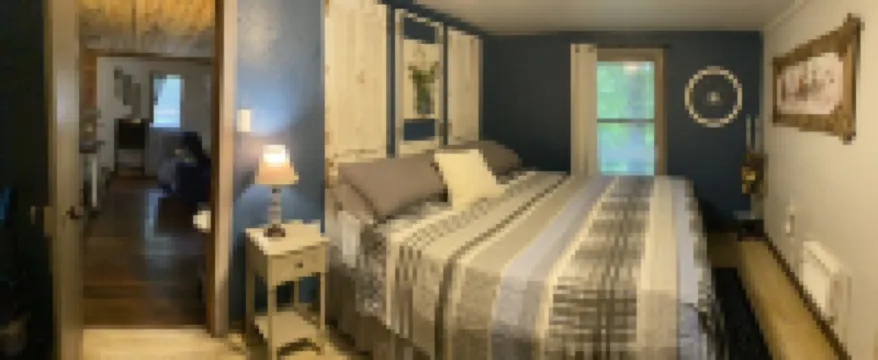 Quiet Comfortable  Mountain Retreat, with Fast 500 Mbps Wifi