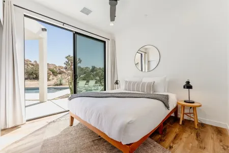 Mars Landing - Pool / Spa / Boulders / Views