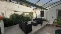 Maison 2 Personnes Avec Garage Terrasse 5 Minutes Tour Magne/proche Centre Ville - บังกะโล