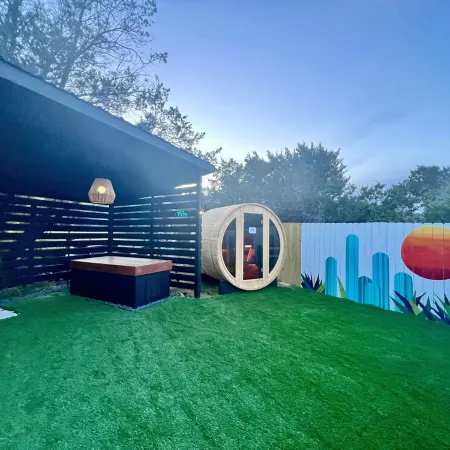 Hill Country Glamping Dome w/Hot Tub, Gym, Sauna & Cold Plunge