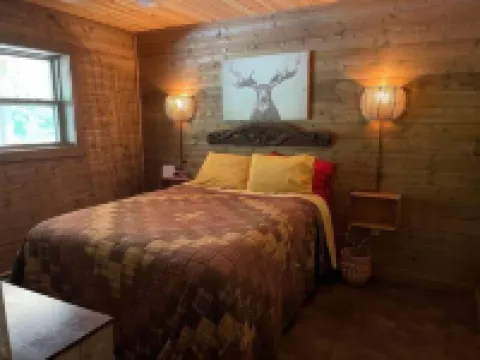 Yellow Acre: a newly built cabin on Yellow River Hotels in Burnett County