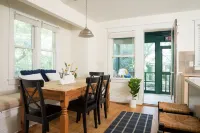 The Surf Shack BHI; 2BR beach cottage on East Beach! Hotel a Bald Head Island