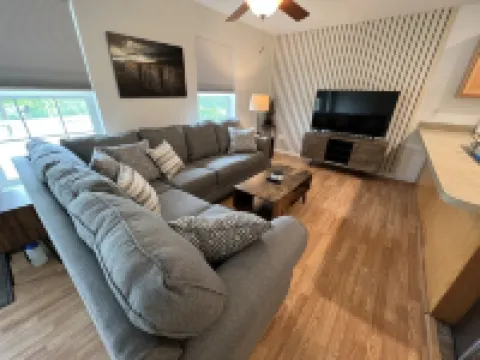 Relaxing 2 bedroom home minutes away from PMRP