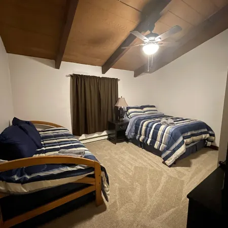 Cozy Poconos Cabin Getaway - 8 min from Kalahari!