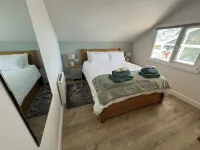 Coombe View Cornwall Holiday Lodge Near Bude. Sea Views. Large Patio Sleeps 5.