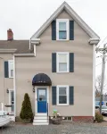 Re-listed: Adorable Condo Beverly - Salem - Halloween Hotel dekat Endicott Hall