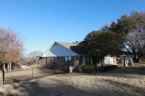 Lake view, Spacious 5 bedrooms, big lot, sleep 18