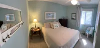 Spacious Beach House w/ hot tub - Oceanside 2 1/2 blocks from the beach! - 2성급