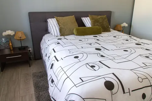 VILLA with heated pool-3 bedrooms, sleeps 6