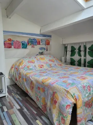 4-person air-conditioned apartment with direct beach access