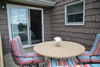 Relax with the whole family at this peaceful place to stay with gorgeous views.