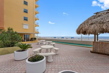 Stunning Gulf Views-Clean All Renovated-Holiday Villas Lll-Near Clearwater Beach