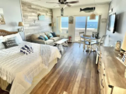 Oceanfront, private balcony, stunning panoramic views of the Atlantic 햄프턴 호텔