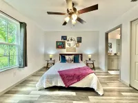 Quiet, serene house minutes from WEC, Rainbow River, and Crystal River! Hotels near Spruce Creek Preserve Guard
