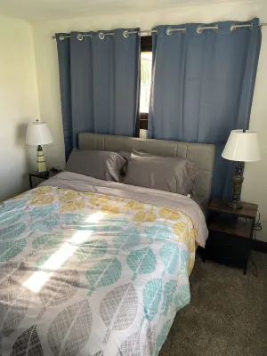 Quaint Cozy 1-bedroom apartment in pleasant Geneva with AC, WiFi Hôtels à : 