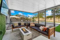 -NEW- Relaxing & Fun Escape in Perfect Location w/ Firepit, Mini Golf, & Pool