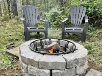 Renovated Modern Chalet - Swim, Hike, Bike, Fish, Ski, Skate, Shop, Dine, Relax! Hotels in Madison