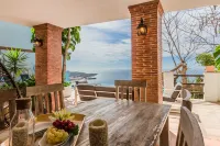 Villa Tropical with private heated pool