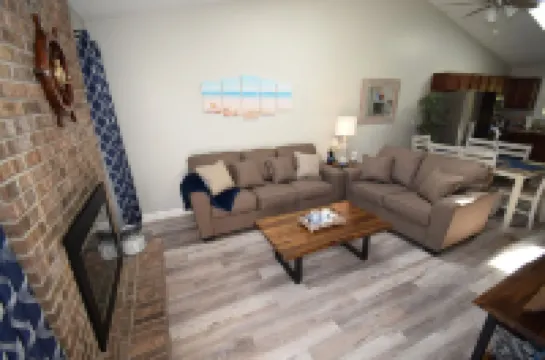 Cozy duplex Close to Base, shops, Children's Park