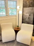 Downtown Walk to Eat/Shop/Ung-1Bd/1Bath Suite-Easy Park-Gold Museum 4 Min Walk