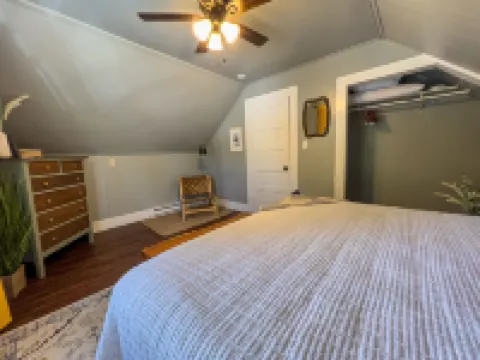 Cozy Modern Home Near Wsu,  Pet-Friendly, Fast Wi-Fi & Fire Pit Hotels in Pullman