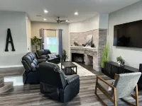 Beautifully renovated home on Bayou Blue! Hotels in Lafourche Parish