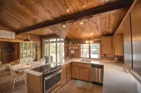 Lake Cabin with an Amazing View Hotels in Lacey