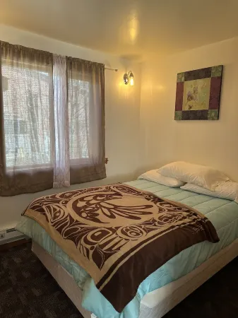 Nestled At the Top of two famous Totem pole ParksEnjoyable, comfortable house Отели в г. Кетчикан Гейтуэй