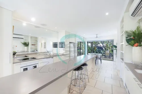 Zen Treetops Private Pool Outdoor Dining Hotels in Larrakeyah