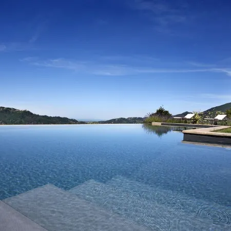 lone standing Villa, 210 m²(2260 ft²)pool, sea view, eco-friendly, EV wall box