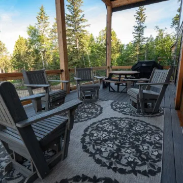 Luxury Mountain Cabin with Hot Tub, Fire Pit, EV Charger, Skiing <.3 Miles Away