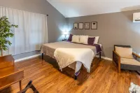 Casino|River Views|UE|4 bdr|King Mattress|USI