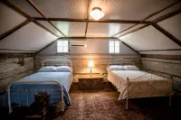 Original Circa 1818 Oak Lodge