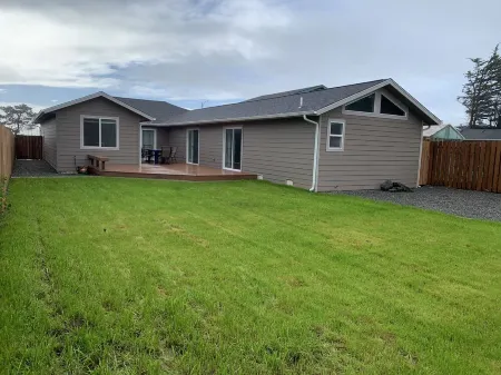 Taylor II House, ocean view, close to everything