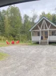 Log cabin~hiking, hunting, skiing, with direct snowmobile trail access.
