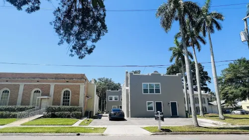 Downtown One- Bedroom Apartment