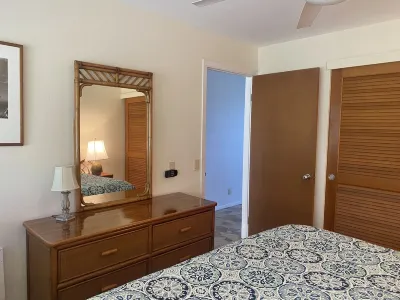 Stunning Oceanfront Kauai Condo for Two!