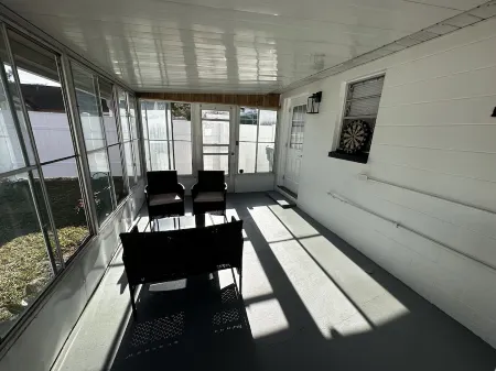 Cozy Retreat Near Downtown Zephyrhills Отели в г. Зефирхиллс