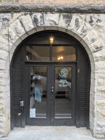 Night Owl 5S Downtown! Optional paid parking!